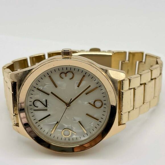 Gold Retro Men’s Watch - Picture 3 of 4